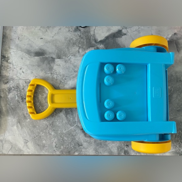 MEGA BLOKS and LEGO building toys - Picture 3 of 3